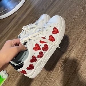 Chiara ferragoni hearted sneaker 37